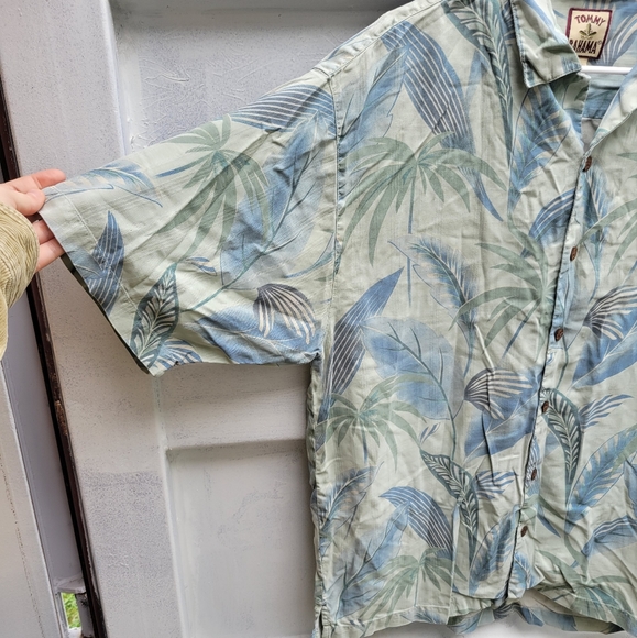 Tommy Bahama 100% silk button up Hawaiian tropical shirt large - Picture 2 of 7